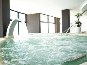 Circuito de spa con masaje relax o terapéutico y opción a Cava