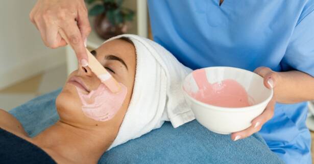 ¡Limpieza de cutis y masaje facial!