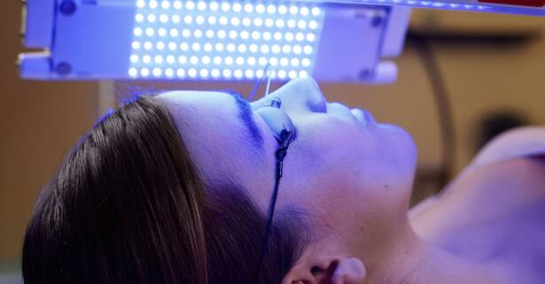 Limpieza facial con fototerapia led en A de Ana Espacio de Belleza