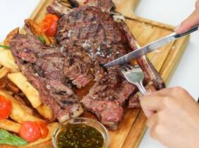 Menú degustación o carnívoro para 2 personas en Restaurante La Cuadra