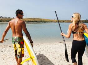 Bautismo de paddle surf en la playa La Mar Bella