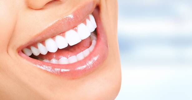 Sesiones de blanqueamiento dental led con limpieza bucal