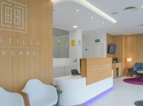 Limpieza dental y blanqueamiento led en Castilla Bersabé