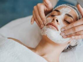 ¡Descubre el secreto de una piel radiante con esta limpieza facial!