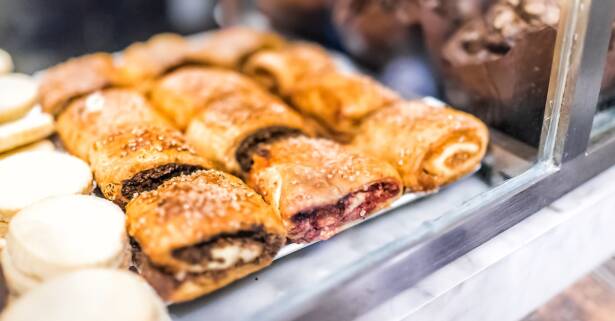 Caja de dulces surtidos en El Molí Girona