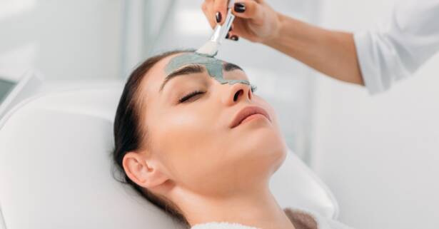 Higiene facial con radiofrecuencia o microdermoabrasión