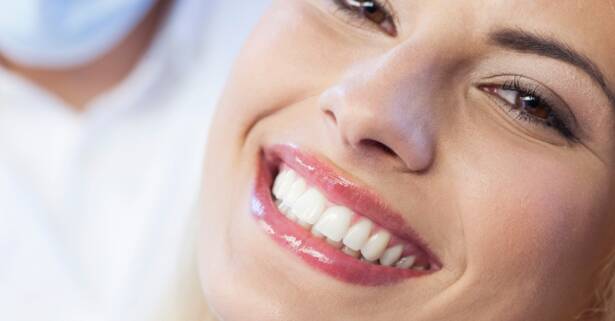 Limpieza dental y blanqueamiento