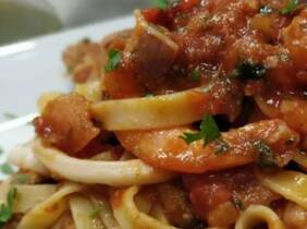 Menú italiano con pasta