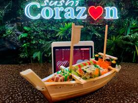 Saborea la gastronomía japonesa con un menú de sushi en Sushi Corazón