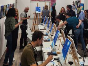 ¡Descubre tu lado creativo! Taller de arte y vino para 2 personas