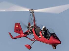 De Madrid al cielo ¡o desde el cielo! Sobrevuela la ciudad en autogiro