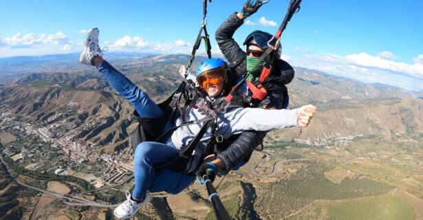 Parapente en la Sierra Nevada con Adventuregranada