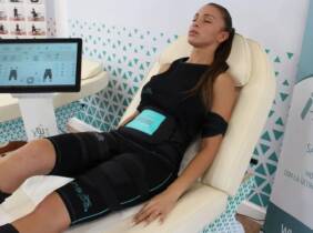 Gimnasia pasiva con I-shape EMS en Clínica Médico Estética El Paseo