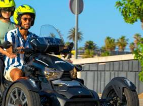 Tour en moto Can-Am Ryker por Barcelona o por la costa