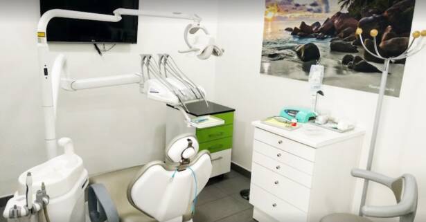 Blanqueamiento dental led y limpieza bucal en Móstoles Dental