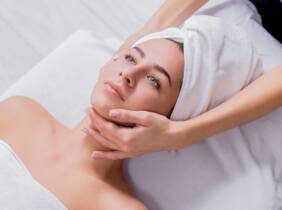 Peeling facial en Centro de medicina estética y belleza integral