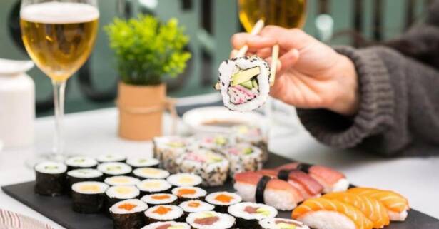 Menú sushi para 2 personas en Sushimore