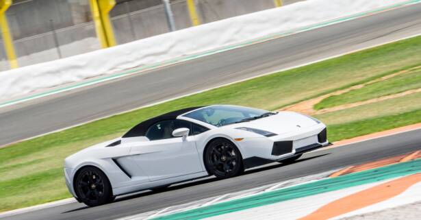 Vueltas en circuito al volante de un Lamborghini con Best Experience