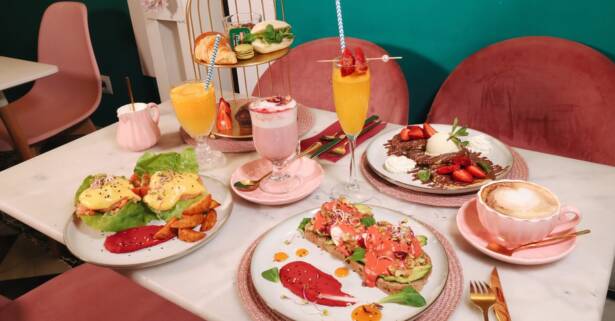 Brunch junto a la Puerta de Alcalá para 2 o 4 personas