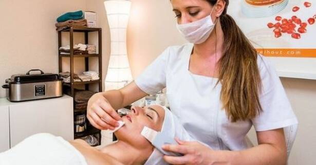 Limpieza facial con radiofrecuencia y microdermoabrasión en Luxury