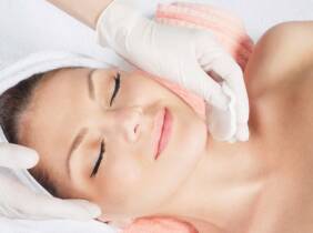 Limpieza facial y tratamiento