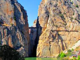 Málaga: habitación doble y entradas a El Caminito del Rey