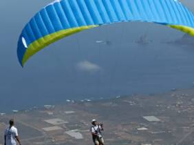 Vuelo en parapente para 1 persona con fotos con Outdoors Tenerife