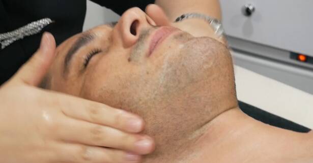 Limpieza facial para hombres en las clínicas Laser Fusion Raimundo