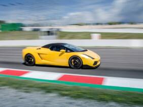 Conducción en circuito corto con el Lamborghini en Best Experience