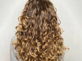 Cabello cuidado con tratamiento Curly o de principios activos