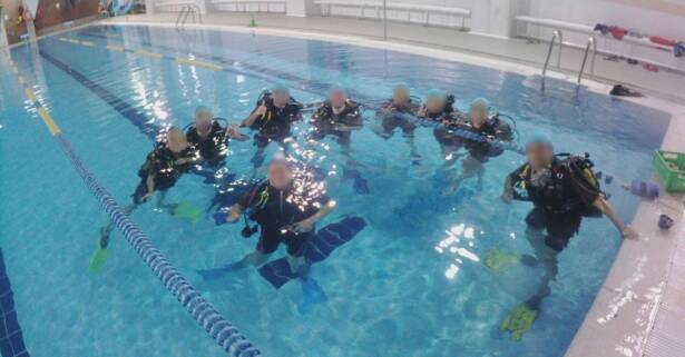 Bautismo de buceo en piscina para 1 o 2 personas con Deep Diving