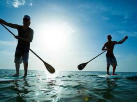 Descubre la emoción del paddle surf en solitario o con amigos