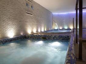 Granada: 1 o 2 noches con spa y desayuno en hotel 5*