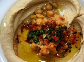 Menú vegetariano para 2 o 4 en Hummus Barcelona