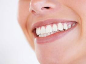 Implante dental y limpieza