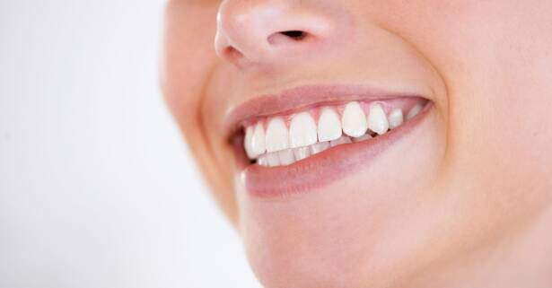 Implante dental y limpieza