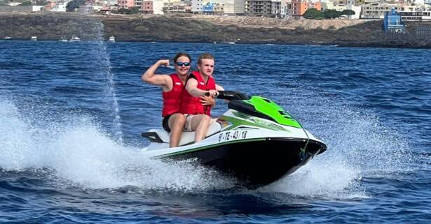 Excursión en moto de agua para 1 o 2 con Tenerife World Of Watersports