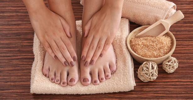 Luce unas uñas cuidadas con una sesión de manicura y/o pedicura