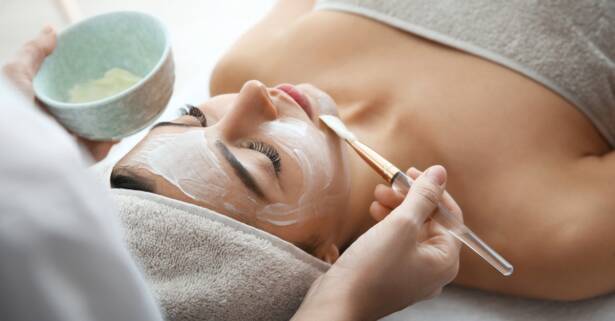 Limpieza facial con tratamiento en Estética Avanzada Ferreiros