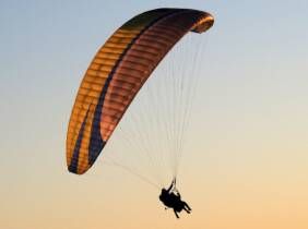 Vuelo en parapente para 1 o 2 en Zaragoza con Cierzo Flight Co