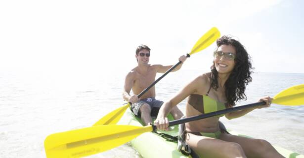 Aventura en la Bahía de Gijón: alquiler de kayak individual o doble