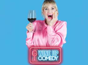 Una experiencia de vinos y risas: Wine Up Comedy