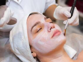 Limpieza facial con radiofrecuencia o peeling en Elle Estheticelle