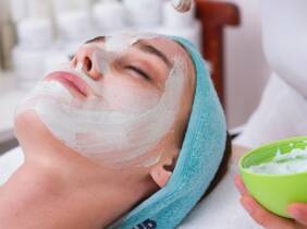 Limpieza facial con tratamiento en Vida con Estética