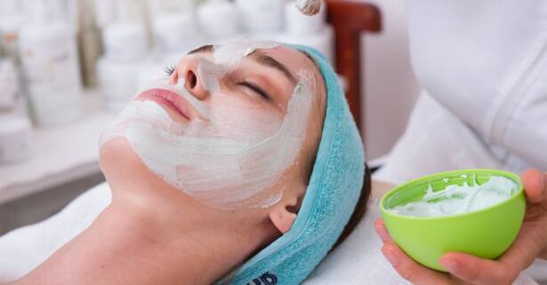 Limpieza facial con tratamiento en Vida con Estética