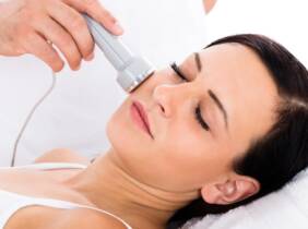 Tratamiento facial IPL en Ana Llovera Estética Avanzada