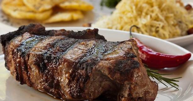 Menú de chuletón o carne a la parrilla para 2 o 4 en Sabor A Fuego