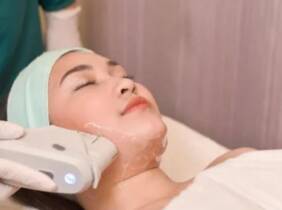 Tratamiento facial o corporal con HIFU 4D en Somos Uno Center