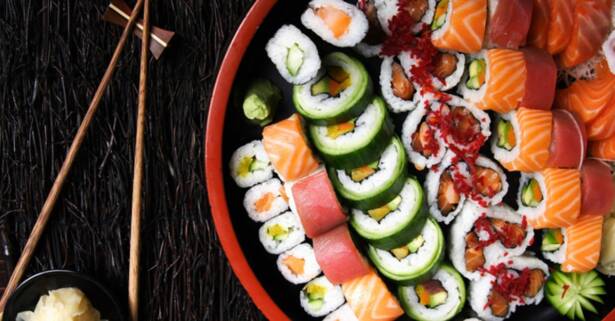 Menú de sushi para llevar para 2 o 4 personas en Sushiclass Aragon