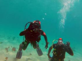 Bautismo de buceo para 2 personas con GoDive Cádiz